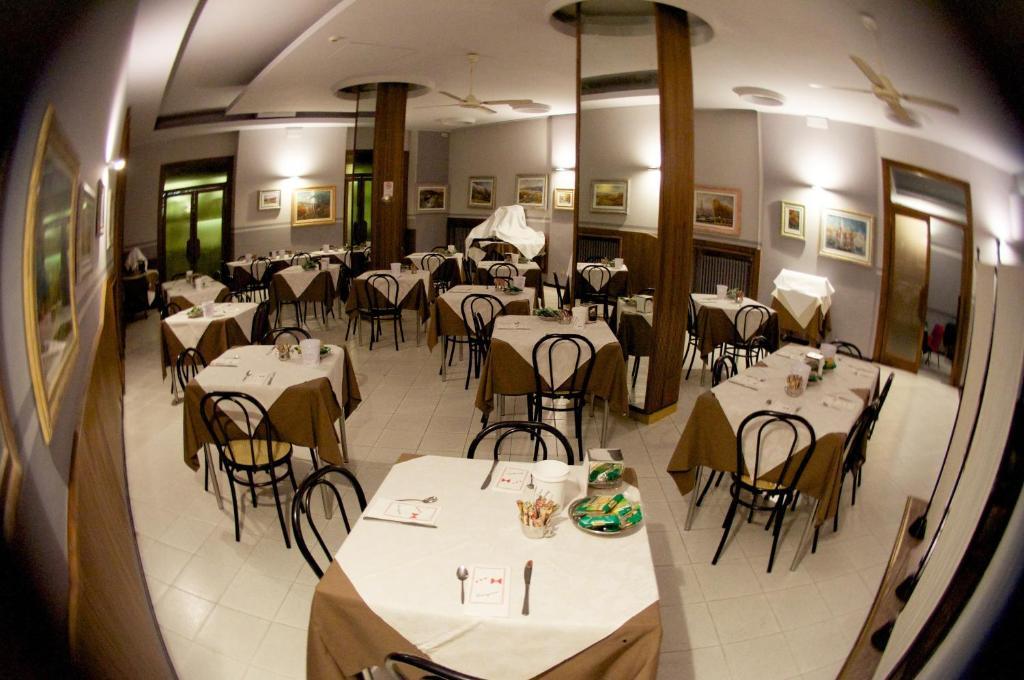 Hotel Milano Пістоя Екстер'єр фото