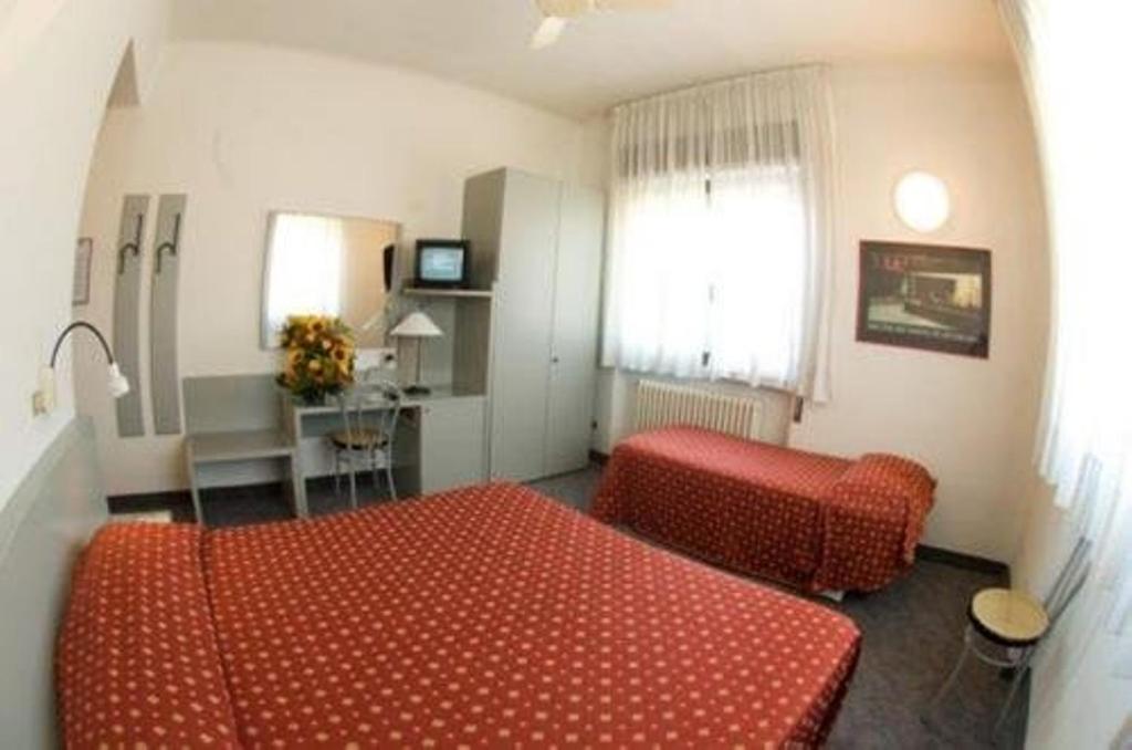 Hotel Milano Пістоя Екстер'єр фото